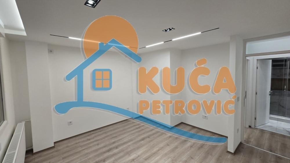 Slika 8 - Bulevar Nemanjića, Trosoban stan na prodaju, 89m2, 186.000€