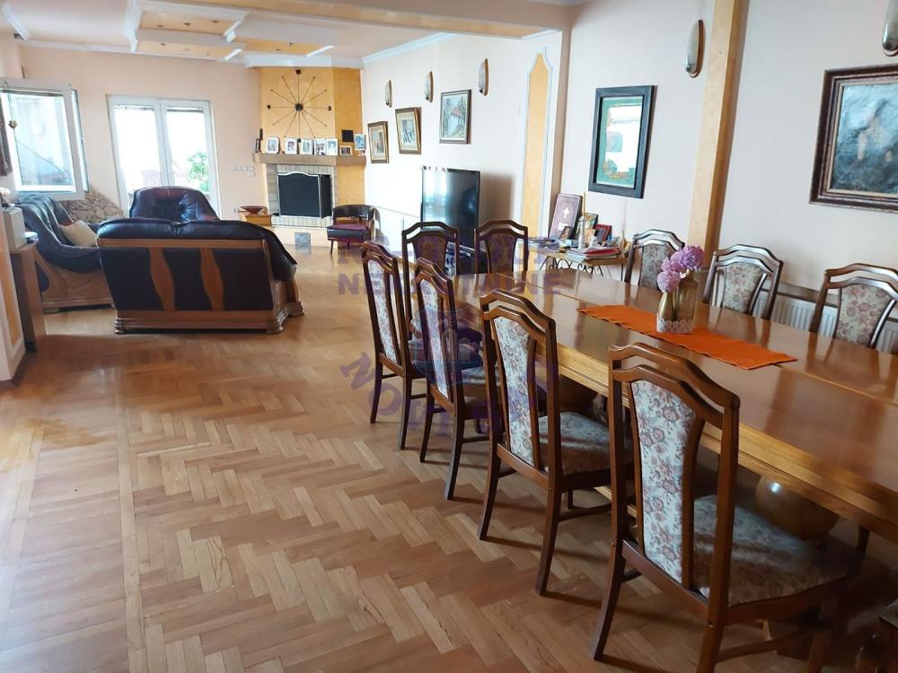 Slika 2 -  Kuća na prodaju, 350m2, 403.140€