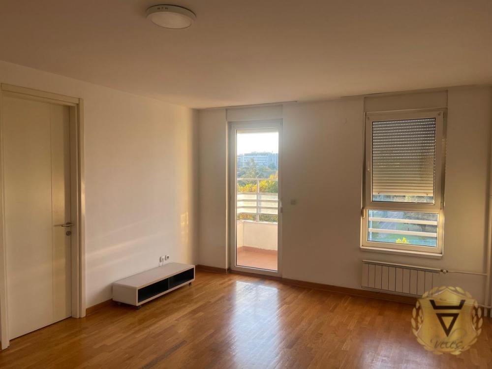 Glavna slika -Dvosoban stan za izdavanje, 50m2, 650€