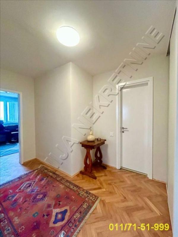 Slika 6 - Milana Stanivukovića, Četvorosoban stan za izdavanje, 92m2, 1.000€