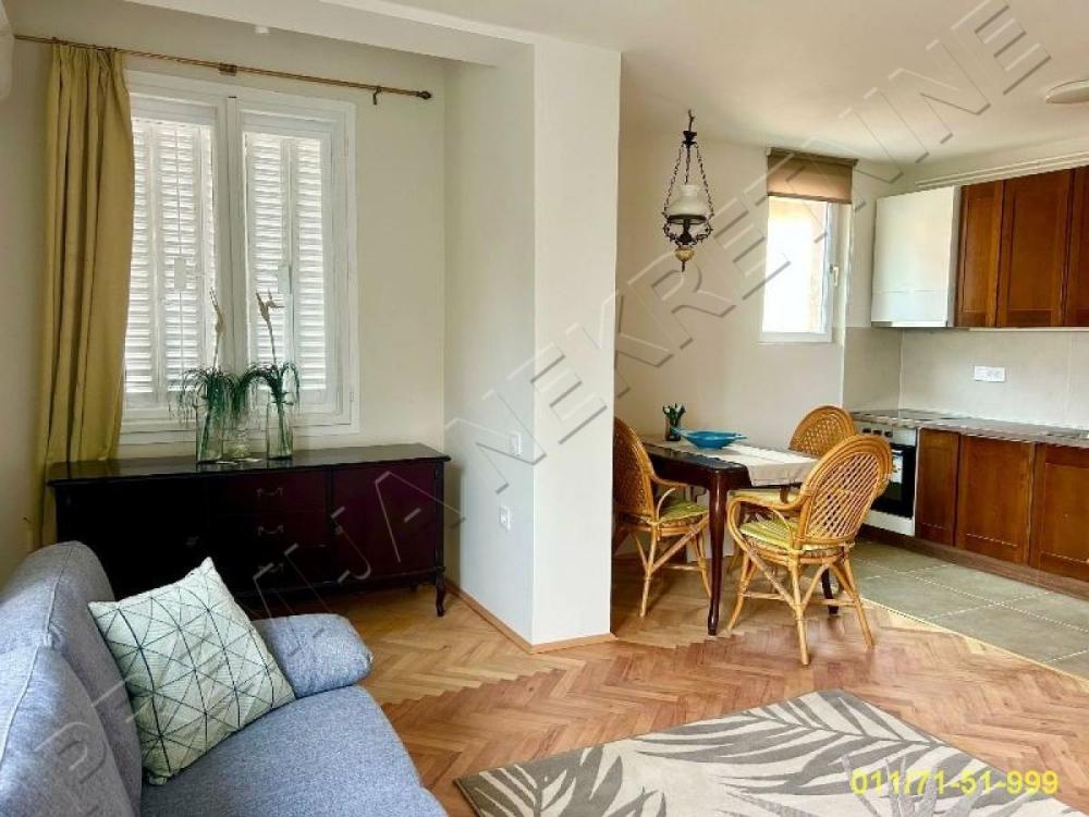 Slika 1 - Milana Stanivukovića, Četvorosoban stan za izdavanje, 92m2, 1.000€