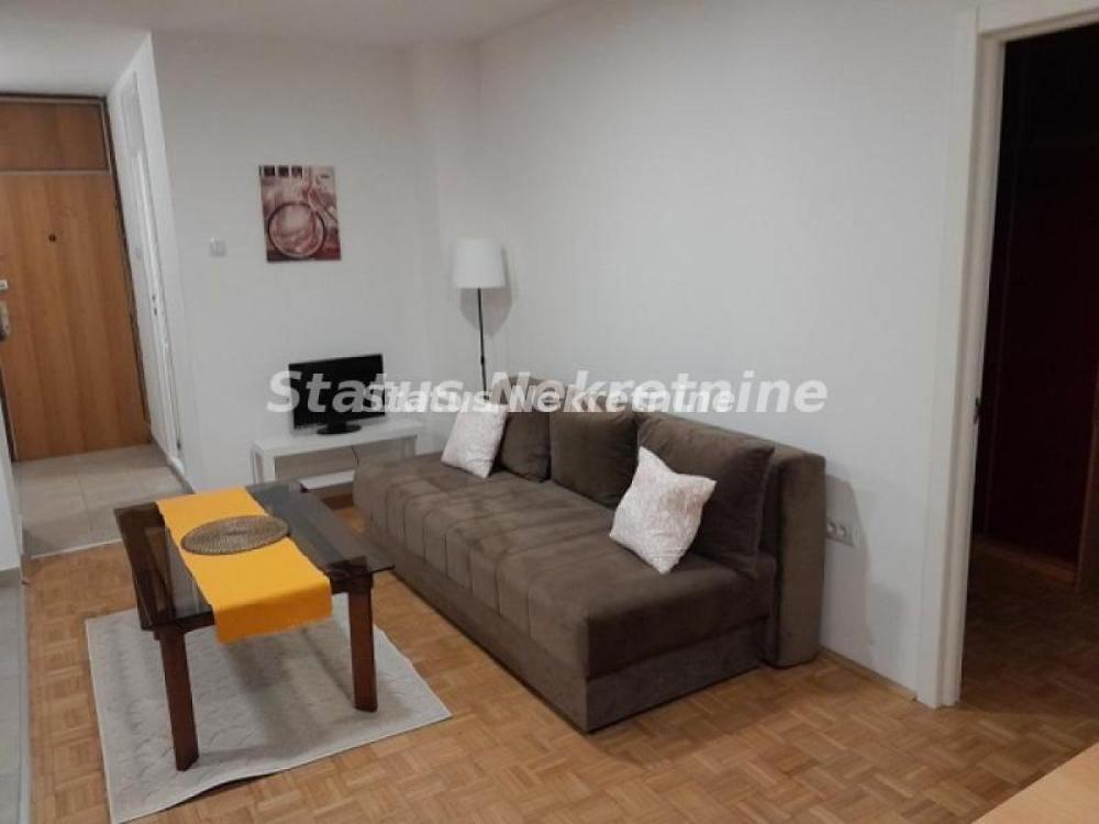 Glavna slika -Jednoiposoban stan za izdavanje, 41m2, 350€