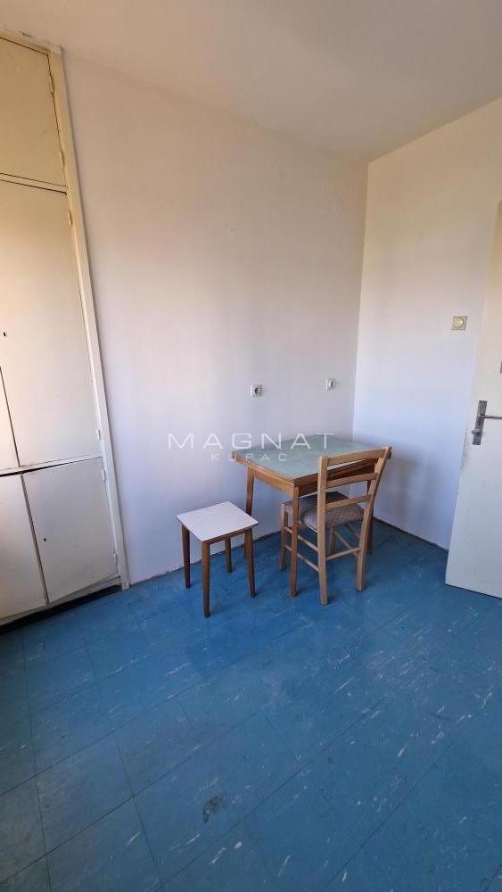 Slika 5 - Karađorđev Trg, Trosoban stan za izdavanje, 70m2, 450€