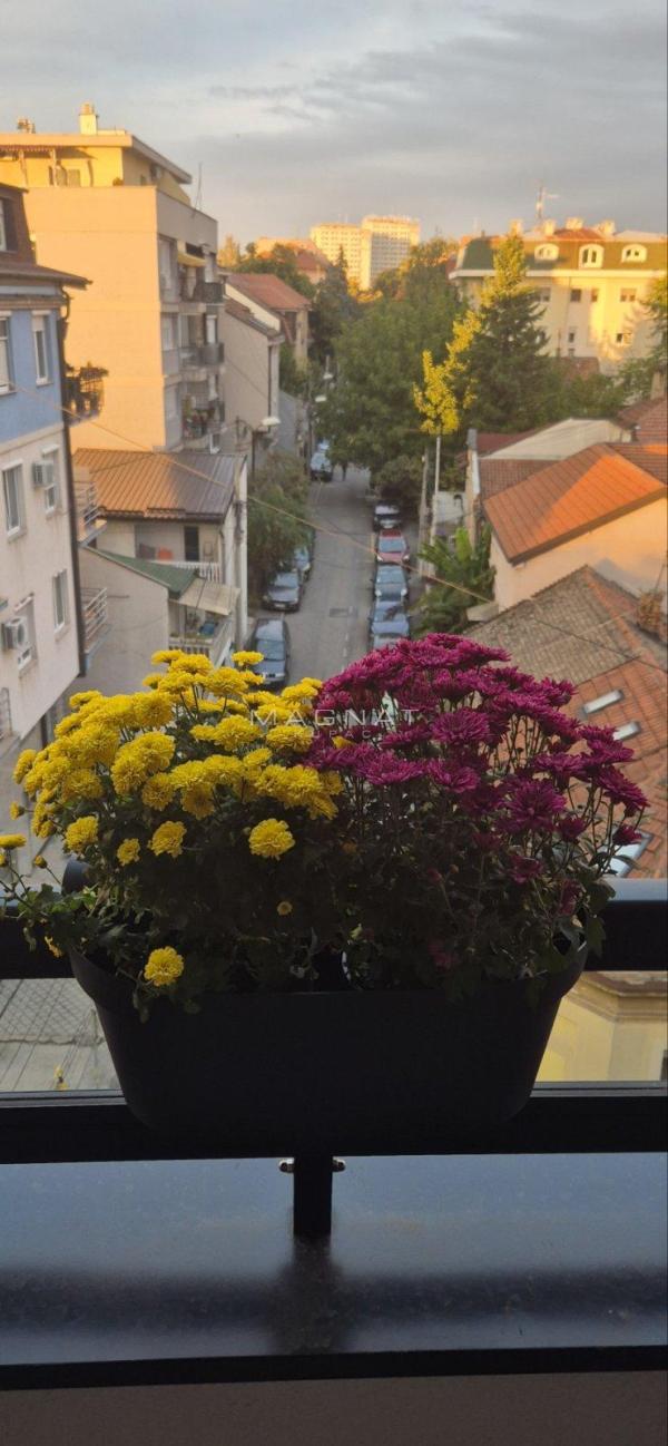 Slika 10 - Albanske spomenice, Dvosoban stan za izdavanje, 53m2, 1.000€