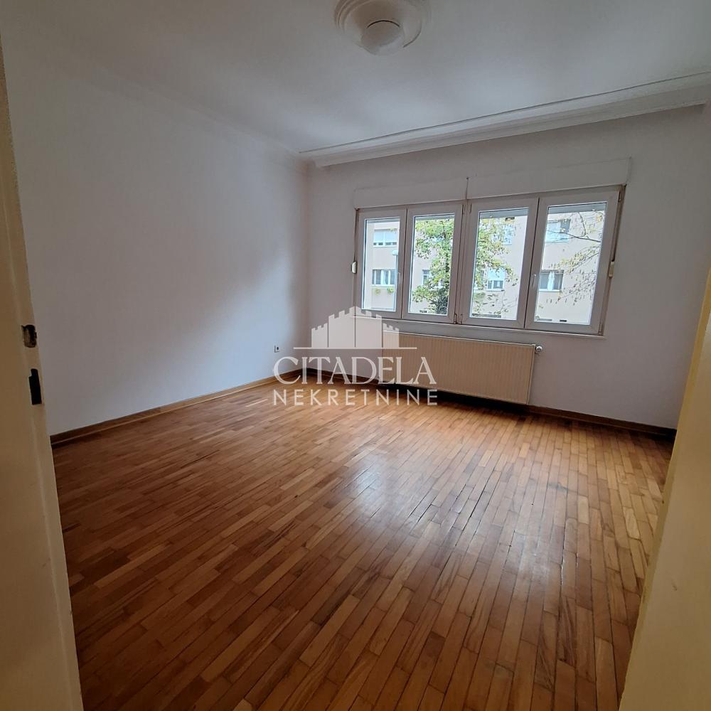 Slika 9 - Ljubomira Stojanovića, Trosoban stan za izdavanje, 75m2, 1.050€