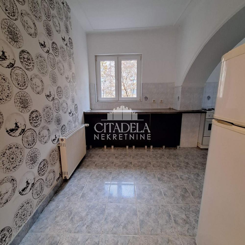 Slika 10 - Ljubomira Stojanovića, Trosoban stan za izdavanje, 75m2, 1.050€