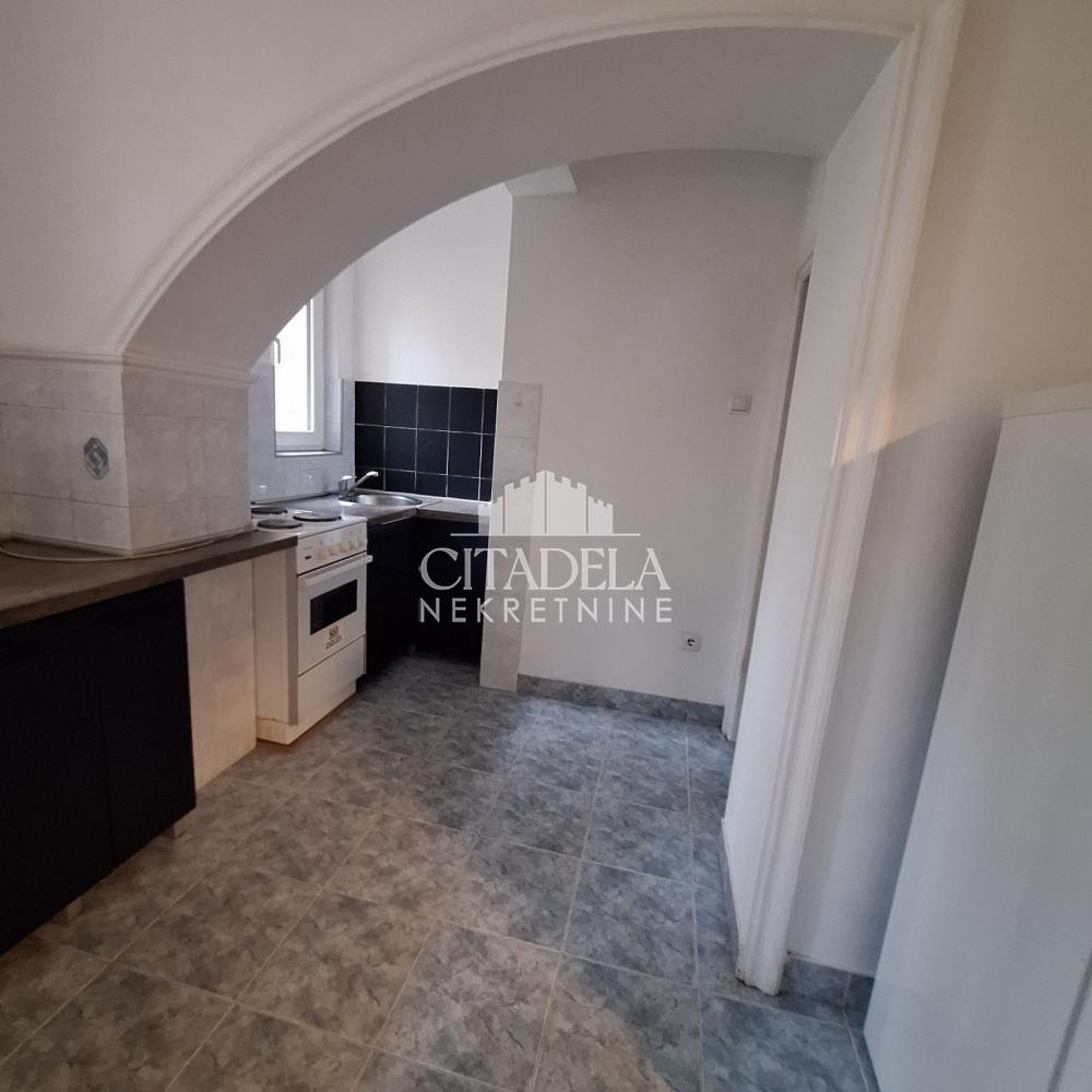 Slika 11 - Ljubomira Stojanovića, Trosoban stan za izdavanje, 75m2, 1.050€