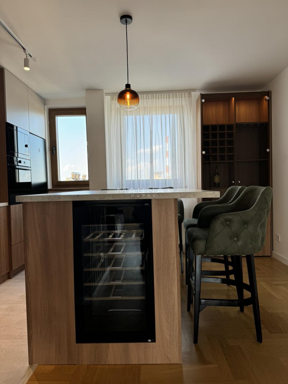 Slika 8 - Skender Begova, Trosoban stan za izdavanje, 77m2, 1.850€