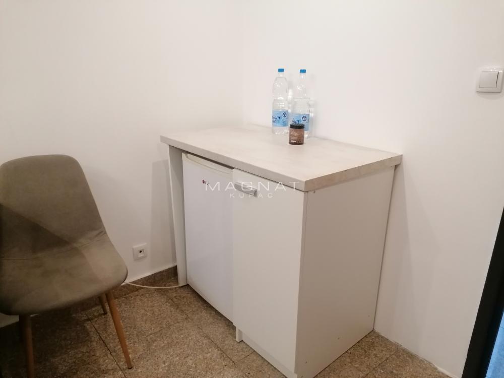 Slika 5 - Dr Dragoslava Popovića, Jednoiposoban stan za izdavanje, 40m2, 500€