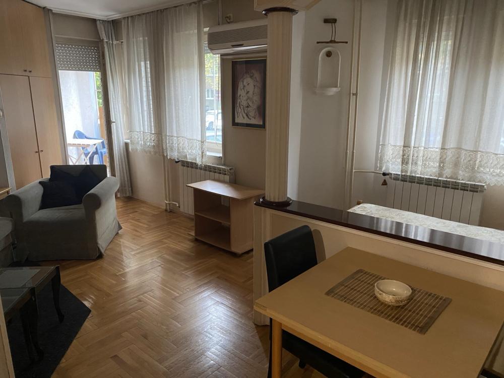 Slika 1 - Klare Cetkin, Jednosoban stan za izdavanje, 37m2, 450€