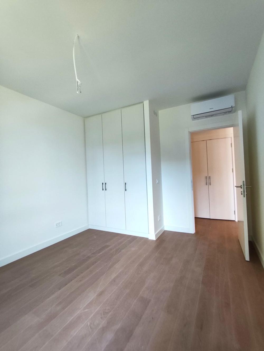 Slika 1 - Luke Ćelovića Trebinjca,  Lokal za izdavanje, 55m2, 1.200€