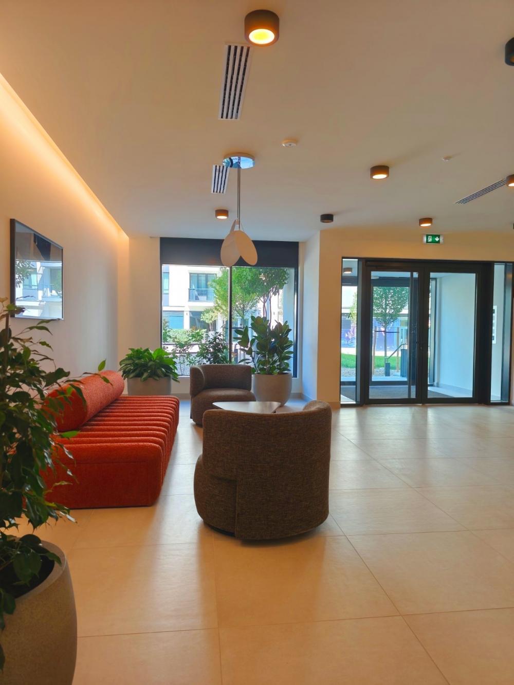 Glavna slika -Luke Ćelovića Trebinjca,  Lokal za izdavanje, 55m2, 1.200€