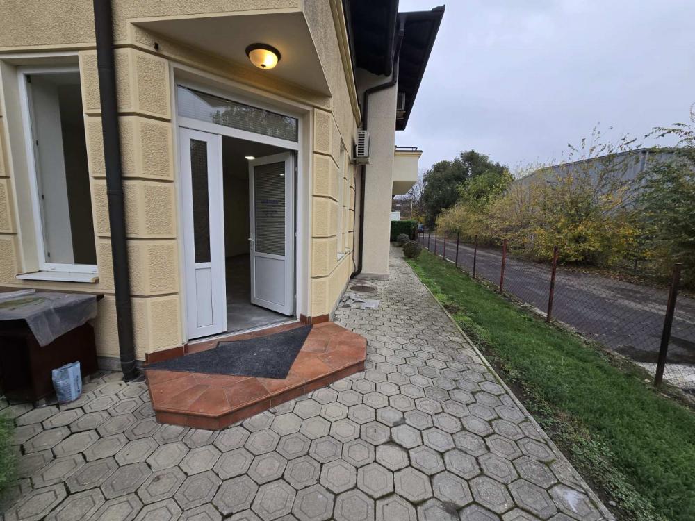 Slika 3 - Lazara Mamuzića,  Lokal za izdavanje, 40m2, 450€