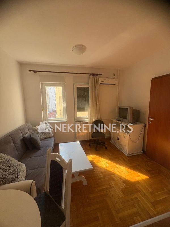 Slika 1 - Đakovačka, Jednoiposoban stan za izdavanje, 33m2, 550€