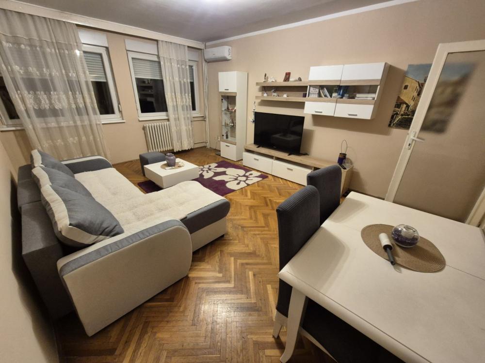 Slika 1 - Omladinskih brigada, Trosoban stan za izdavanje, 70m2, 700€