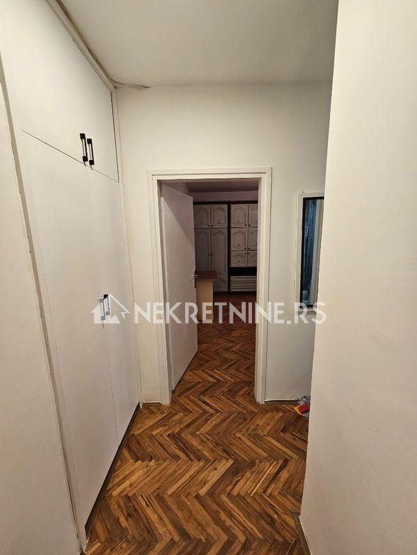 Slika 9 - Radovana Simića Cige, Jednosoban stan za izdavanje, 40m2, 350€