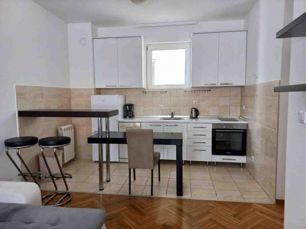 Slika 5 - Trosoban stan za izdavanje, 55m2, 800€