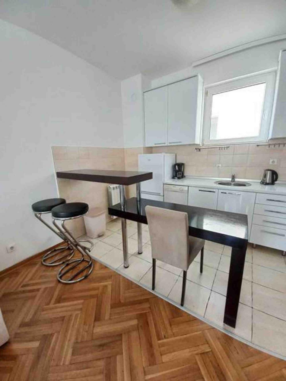 Slika 7 - Trosoban stan za izdavanje, 55m2, 800€