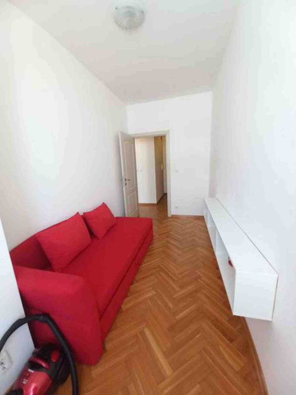 Slika 10 - Trosoban stan za izdavanje, 55m2, 800€