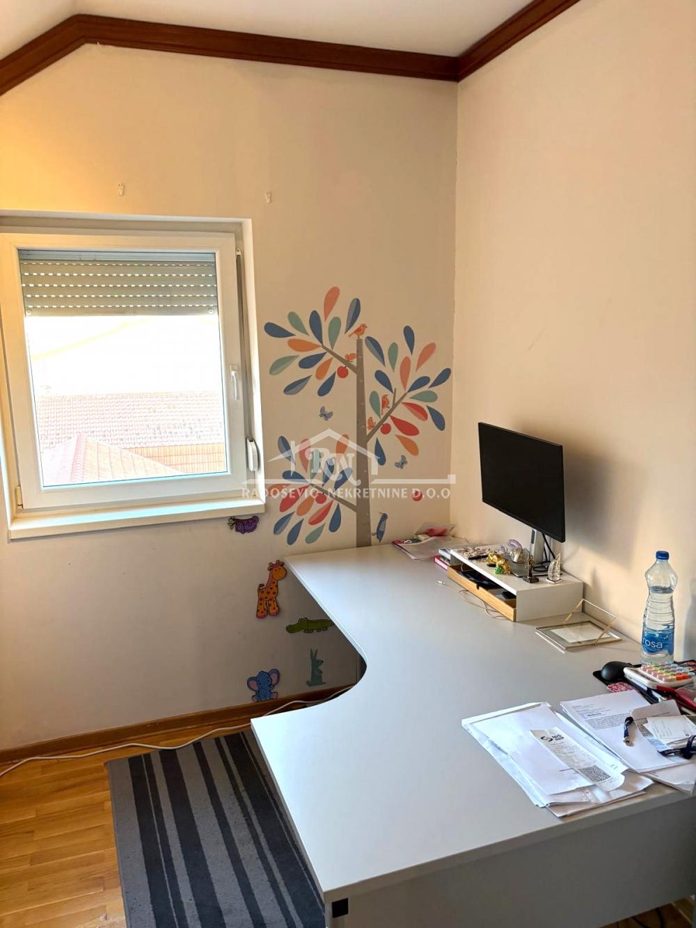 Slika 11 - Luke Vojvodića, Četvorosoban stan na prodaju, 95m2, 260.000€