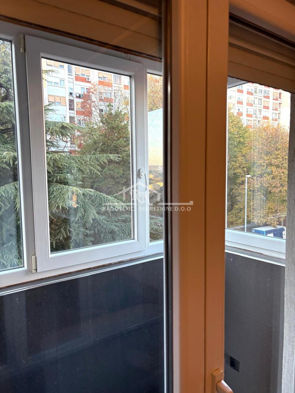 Slika 3 - Luke Vojvodića, Četvorosoban stan na prodaju, 95m2, 260.000€