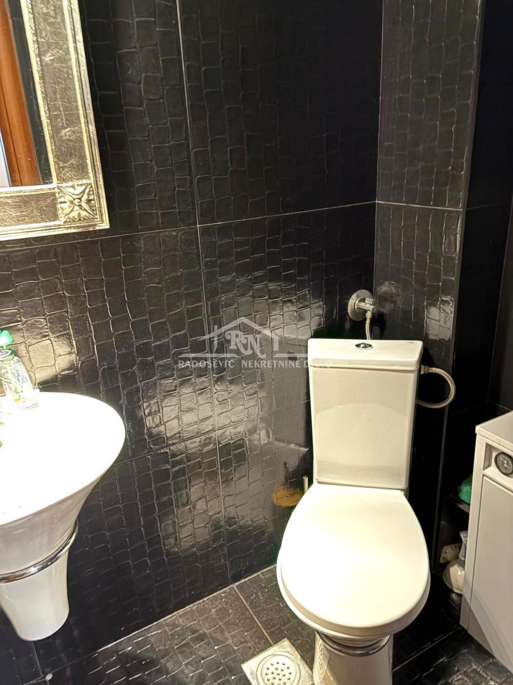 Slika 5 - Luke Vojvodića, Četvorosoban stan na prodaju, 95m2, 260.000€