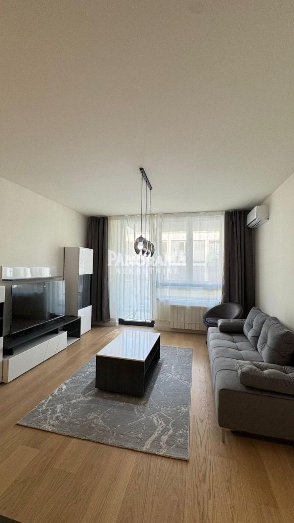 Slika 1 - Savska, Jednoiposoban stan za izdavanje, 56m2, 1.300€