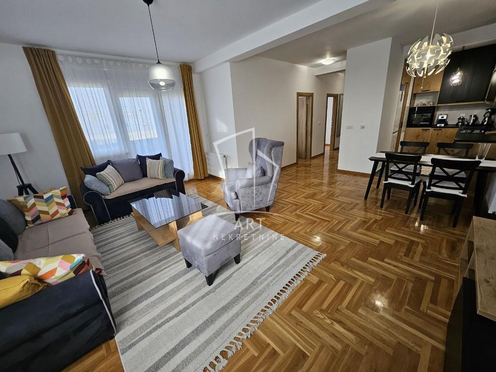 Slika 1 - Vojvode Vlahovića, Četvorosoban stan za izdavanje, 87m2, 900€