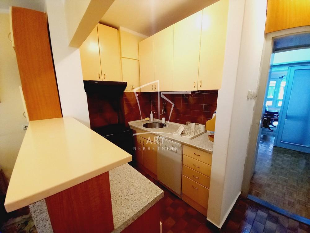 Slika 3 - Kralja Petra, Četvorosoban stan za izdavanje, 81m2, 1.000€