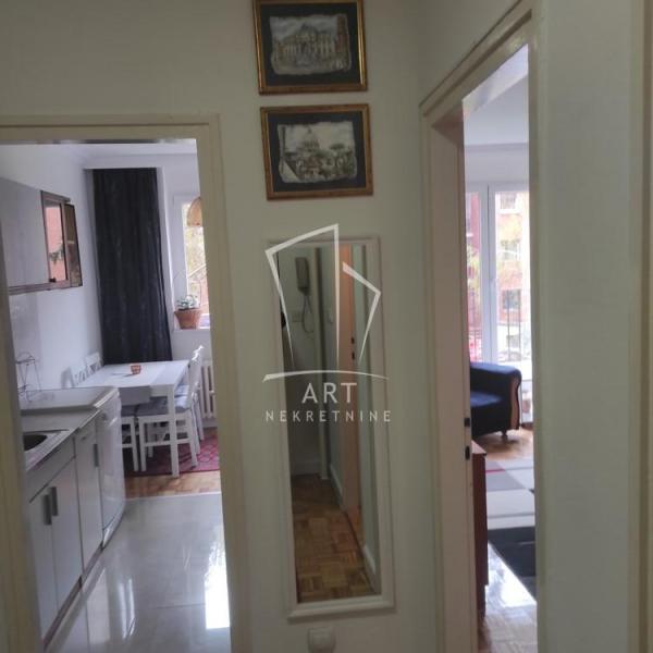 Slika 1 - Vojvode Brane, Jednoiposoban stan za izdavanje, 35m2, 490€