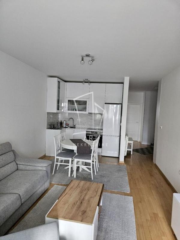 Slika 1 - Cara Dušana, Dvoiposoban stan za izdavanje, 56m2, 800€