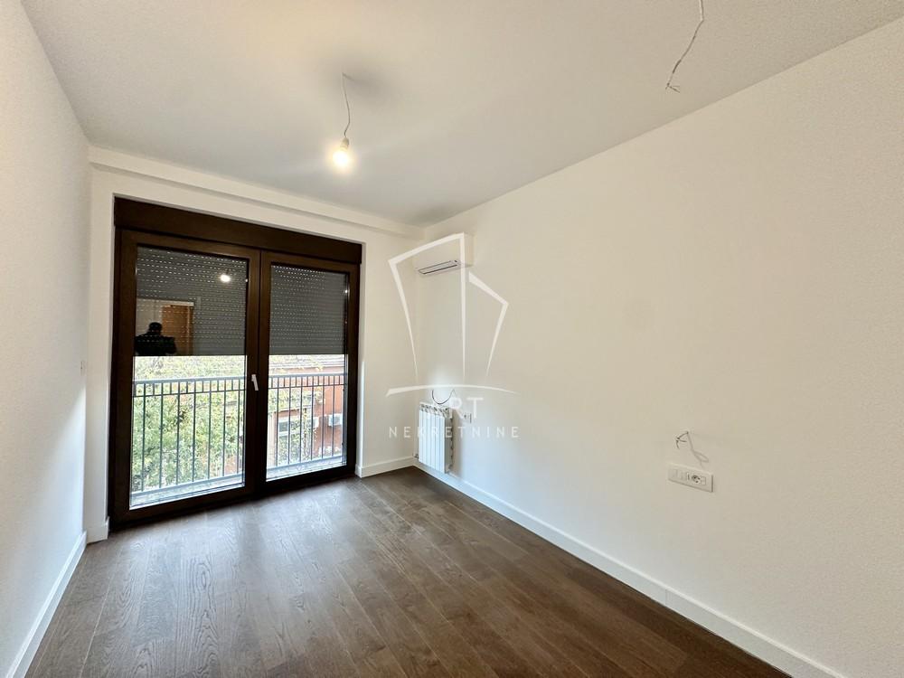 Slika 9 - Cara Dušana, Četvorosoban stan na prodaju, 120m2, 600.000€