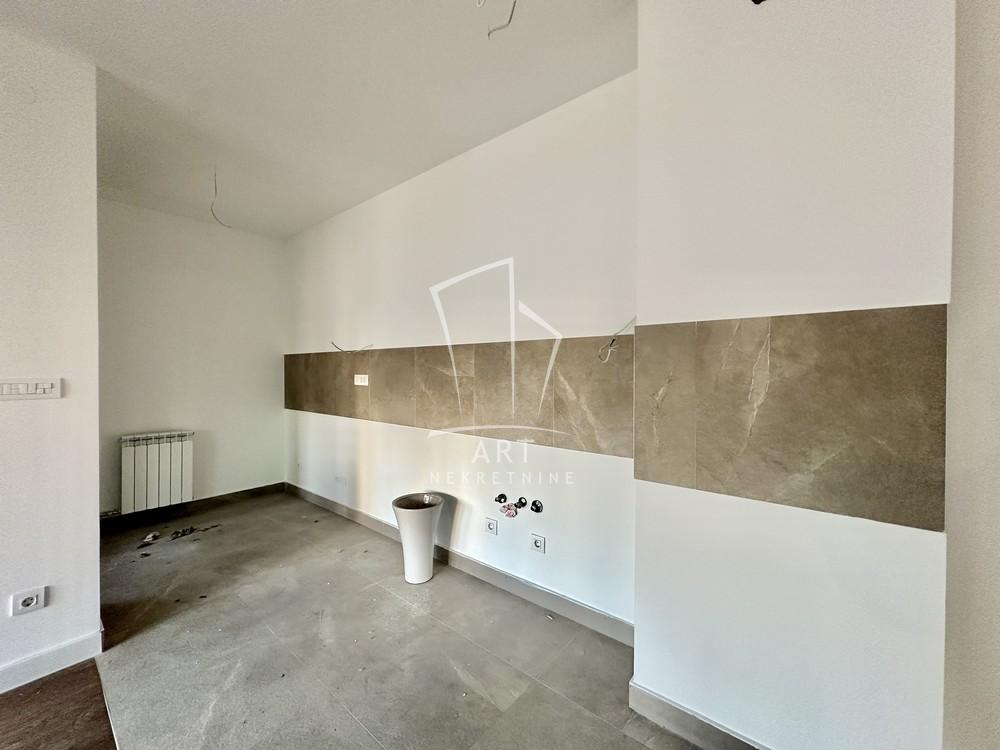 Slika 2 - Cara Dušana, Četvorosoban stan na prodaju, 120m2, 600.000€