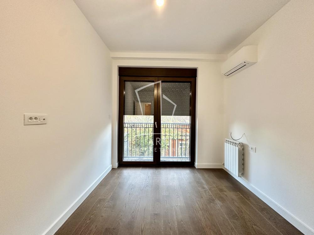 Slika 3 - Cara Dušana, Četvorosoban stan na prodaju, 120m2, 600.000€