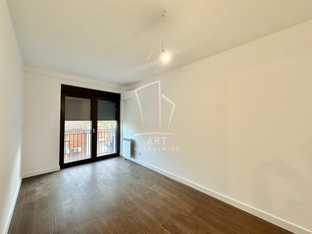 Slika 4 - Cara Dušana, Četvorosoban stan na prodaju, 120m2, 600.000€