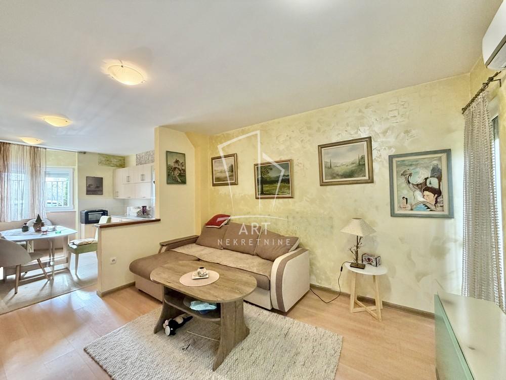 Slika 1 - Mite Stajića, Trosoban stan na prodaju, 69m2, 139.000€