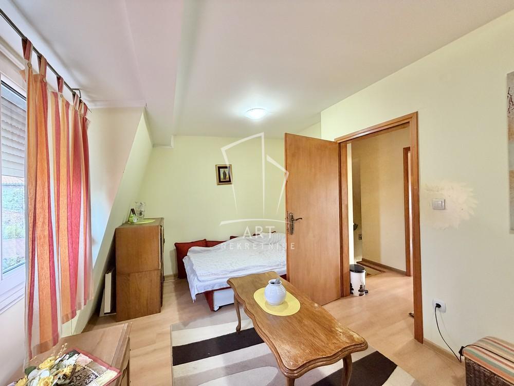 Slika 7 - Mite Stajića, Trosoban stan na prodaju, 69m2, 139.000€