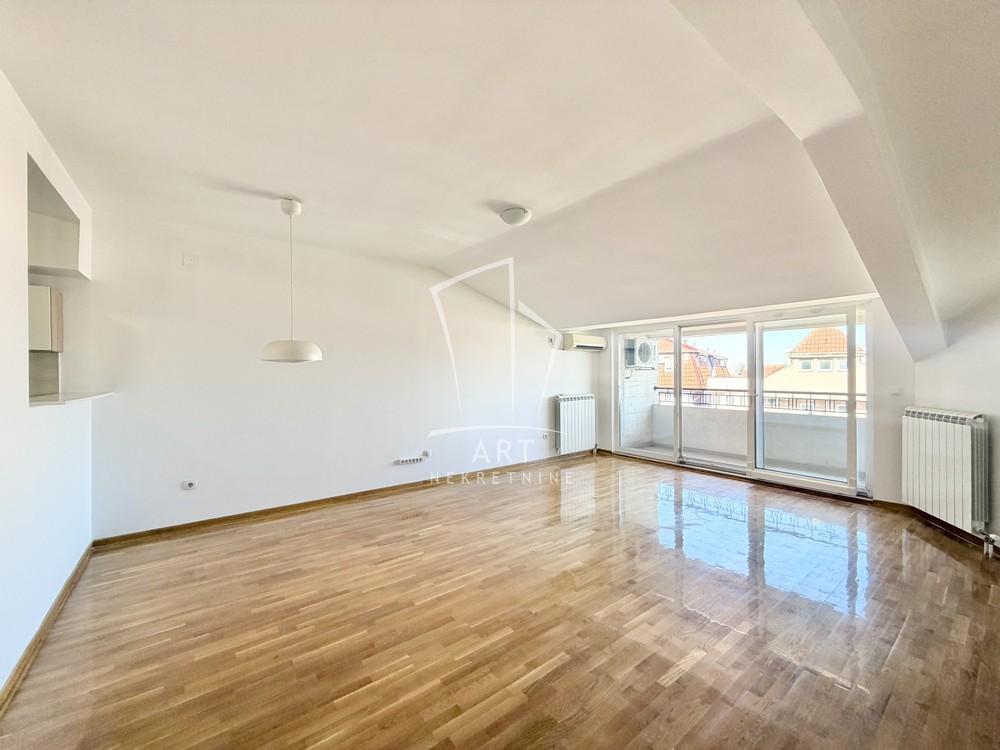 Slika 1 - Vitezova Karađorđeve Zvezde, Dvoiposoban stan na prodaju, 63m2, 169.000€