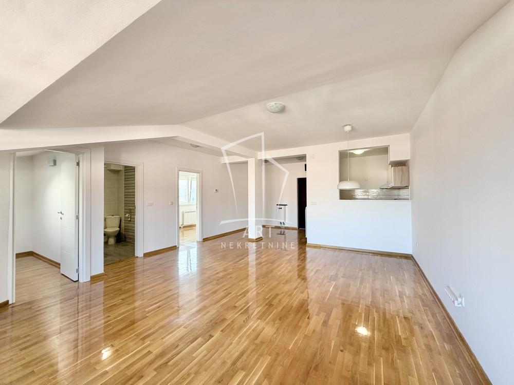 Slika 3 - Vitezova Karađorđeve Zvezde, Dvoiposoban stan na prodaju, 63m2, 169.000€