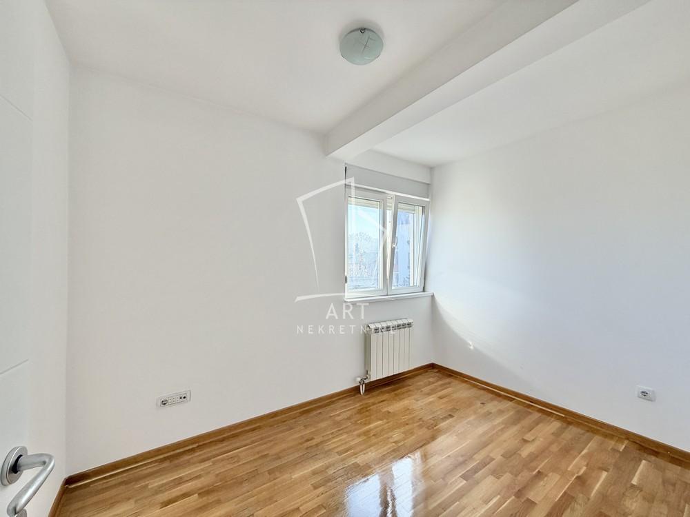 Slika 8 - Vitezova Karađorđeve Zvezde, Dvoiposoban stan na prodaju, 63m2, 169.000€