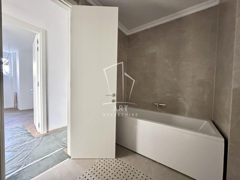 Slika 10 - Internacionalnih brigada, Četvorosoban stan na prodaju, 149m2, 1.000.000€