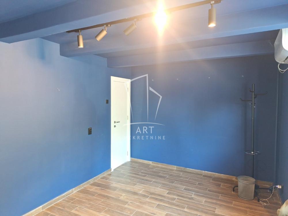 Slika 4 - Bulevar despota Stefana,  Lokal za izdavanje, 88m2, 1.100€