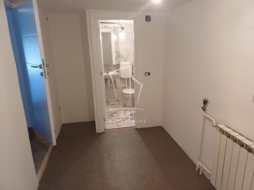 Slika 6 - Bulevar despota Stefana,  Lokal za izdavanje, 88m2, 1.100€