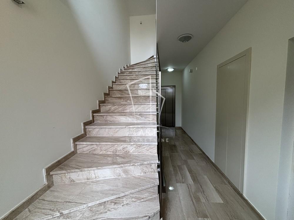 Slika 6 - Milovana Glišića,  Lokal za izdavanje, 506m2, 11.500€