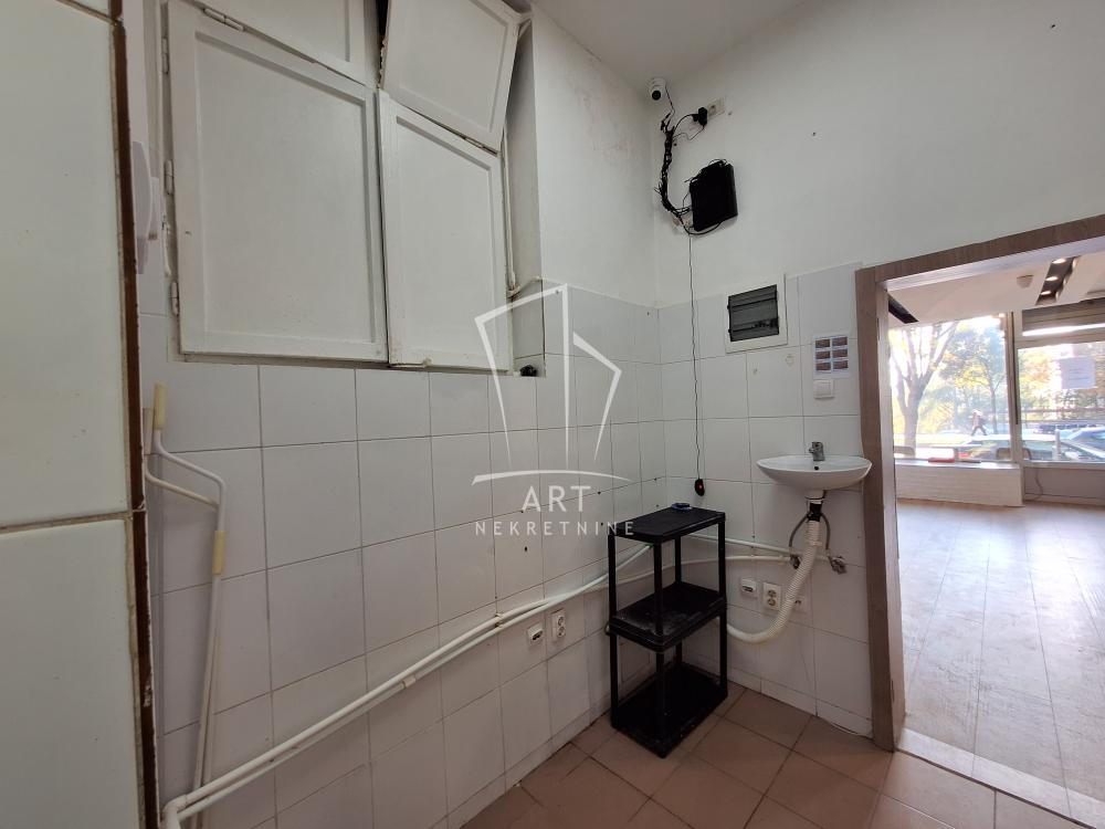 Slika 4 - Vojislava Ilića,  Lokal za izdavanje, 30m2, 800€