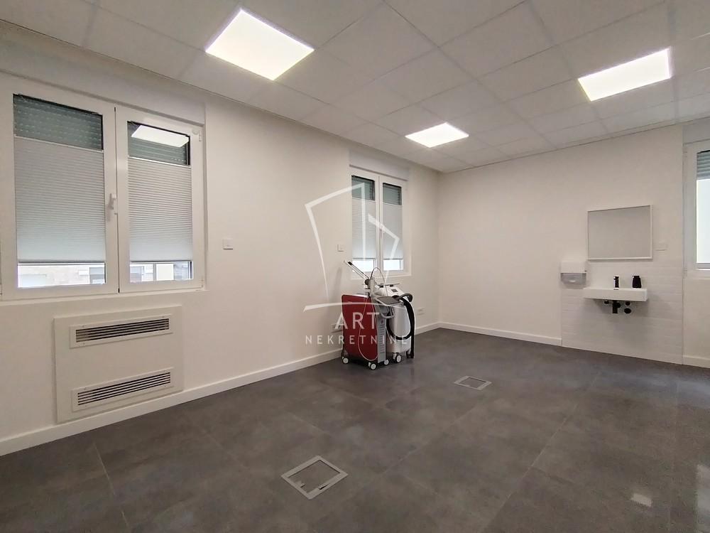 Slika 1 - Nine Kirsanove,  Lokal za izdavanje, 121m2, 1.300€