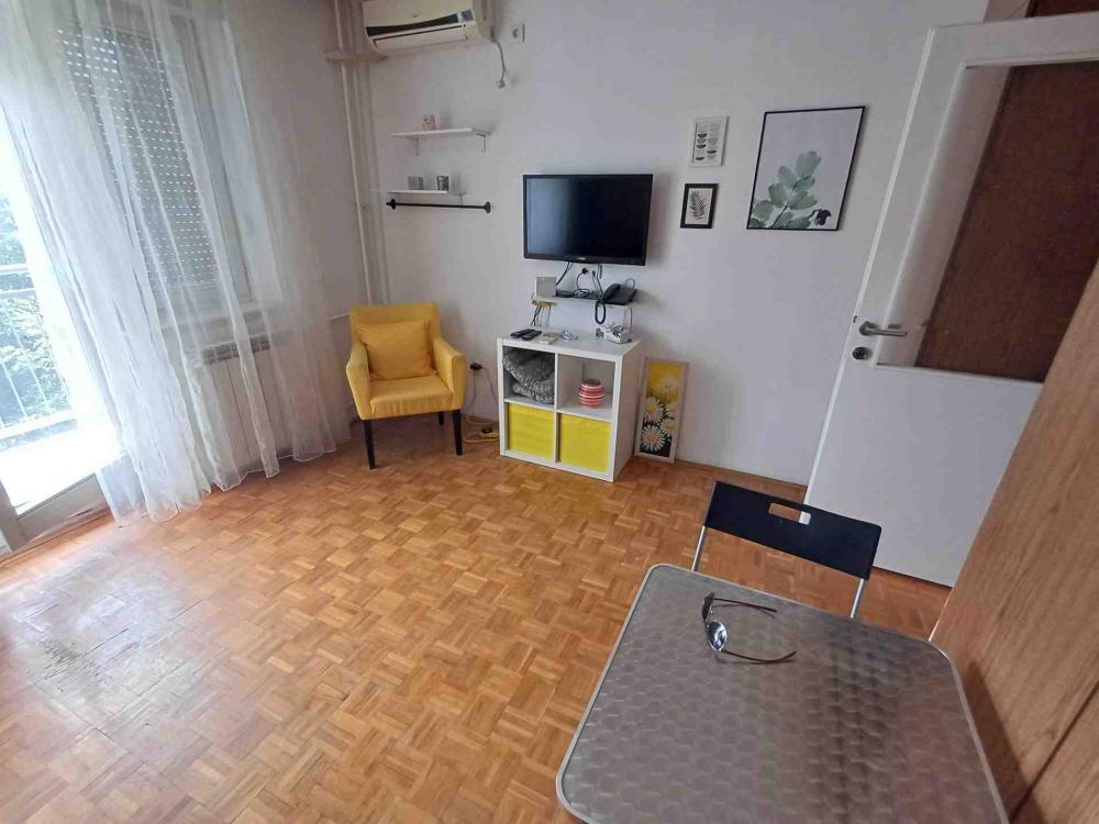 Slika 3 - Džona Kenedija, Jednosoban stan za izdavanje, 24m2, 420€