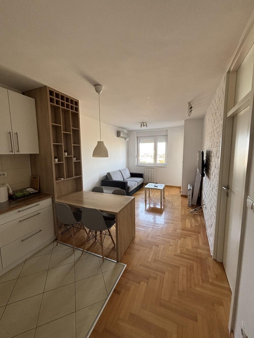 Glavna slika -Šumadijske divizije, Dvosoban stan za izdavanje, 45m2, 600€