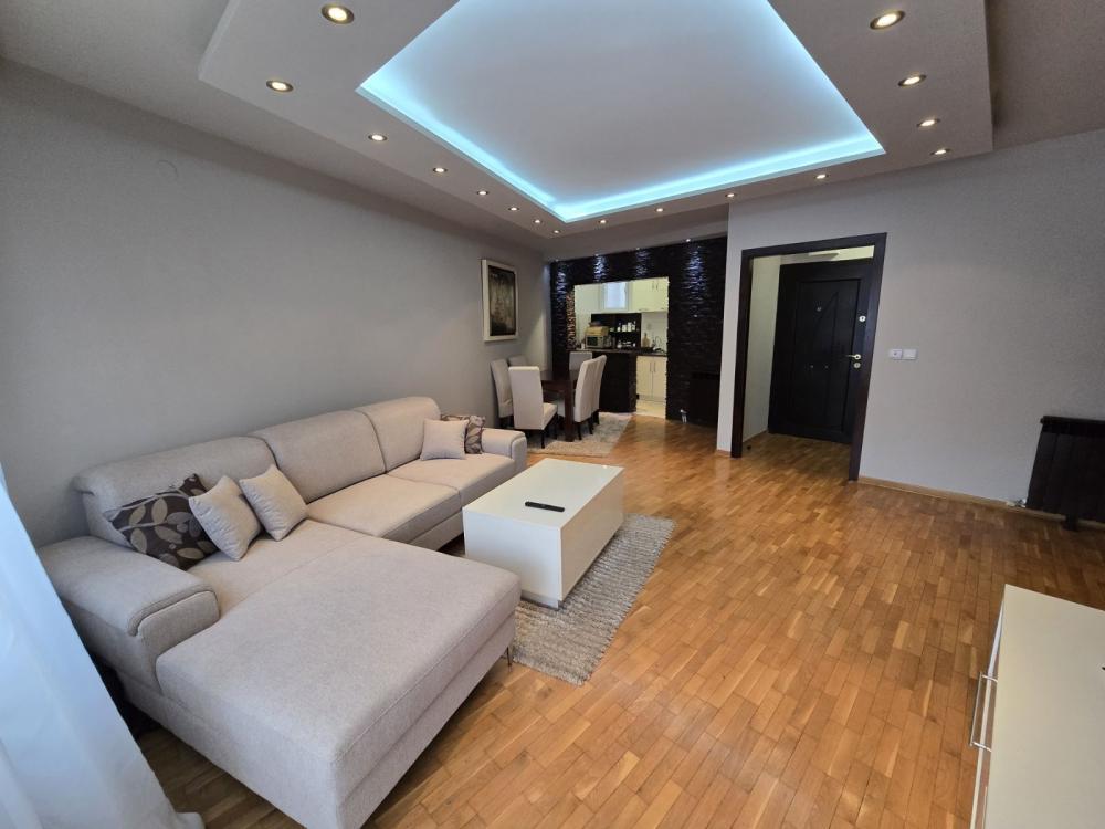 Slika 2 - Žorža Klemansoa, Dvosoban stan za izdavanje, 62m2, 1.000€