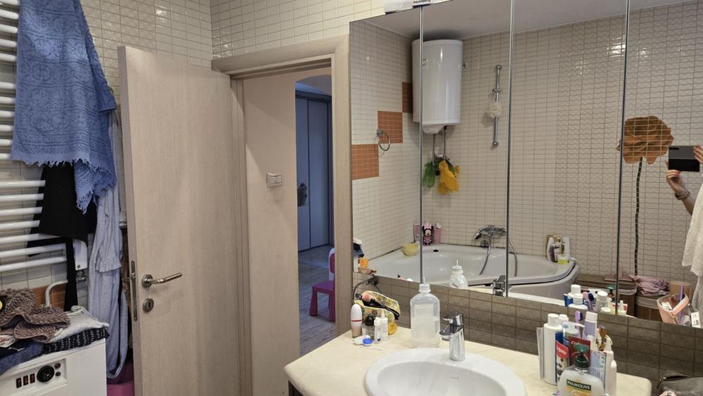 Slika 6 - Makenzijeva, Trosoban stan za izdavanje, 70m2, 1.000€